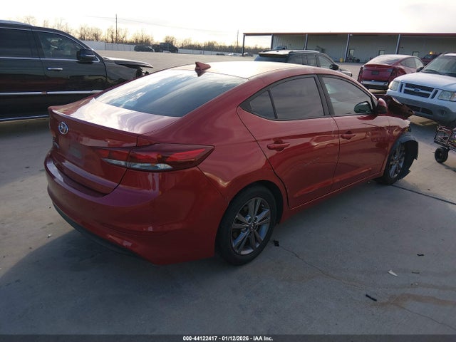 2018 HYUNDAI ELANTRA 5NPD84LF4JH218058 Photo 3