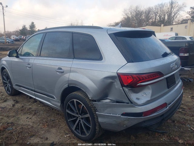 2021 AUDI Q7 WA1LXAF71MD015926 Photo 2