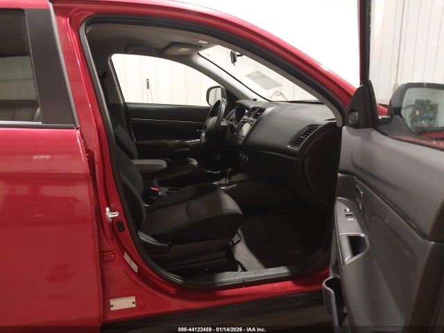 2018 MITSUBISHI OUTLANDER SPORT JA4AR3AU3JU015884 Photo 4