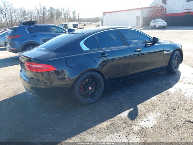 2017 JAGUAR XE SAJAD4BG7HA974995 Photo 3