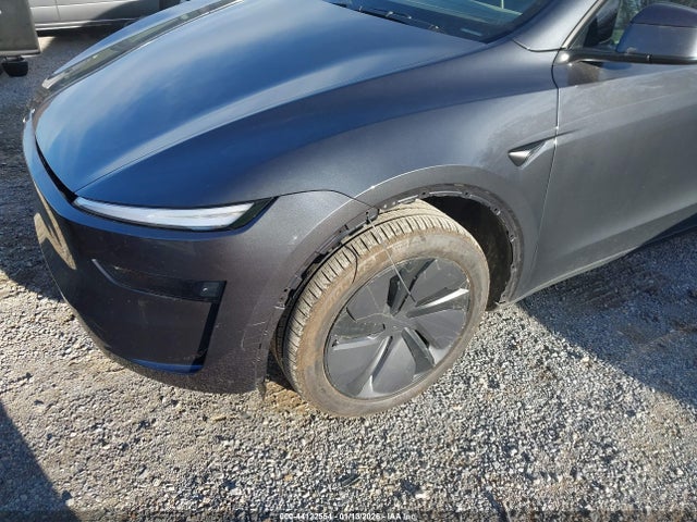 2026 TESLA MODEL Y 7SAYGDEE8TA460619 Photo 5