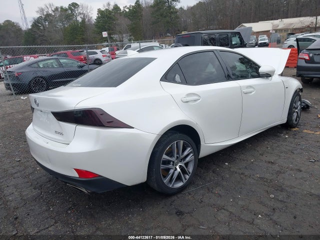 44122617 :رقم المزاد ، JTHBA1D2XJ5082801 vin ، 2018 Lexus Is 300 مزاد بيع