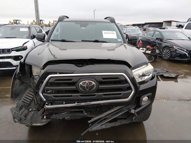 3TMCZ5AN8JM172110 Toyota Tacoma Sr5 V6