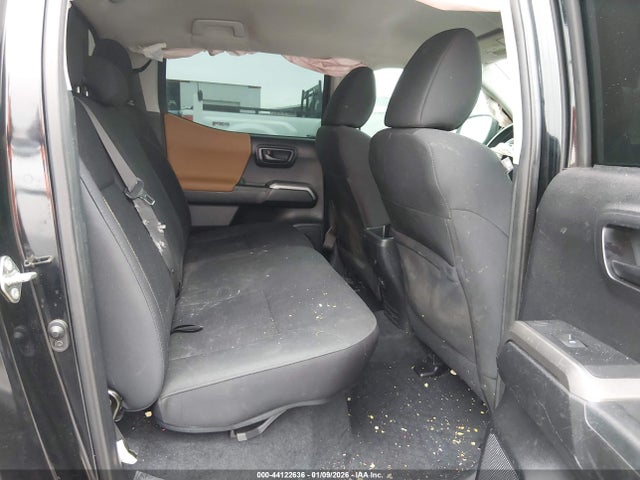 3TMCZ5AN8JM172110 Toyota Tacoma Sr5 V6
