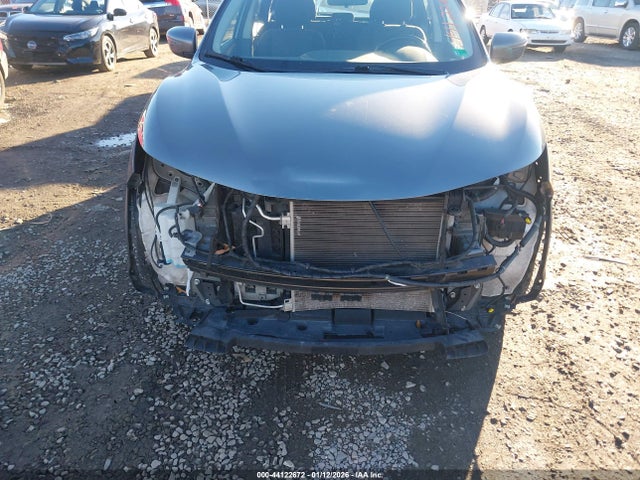 JN1BJ1CR7JW207394 Nissan Rogue Sport Sv