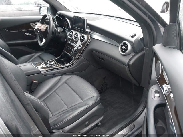 WDC0G4KB3HF158658 Mercedes-Benz Glc 300 4matic
