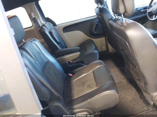2C4RDGCG4KR683357 Dodge Grand Caravan Sxt