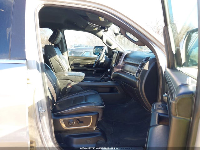 2020 Ram 1500 Limited  4x4 5'7 Box მანქანა იყიდება აუქციონზე, vin: 1C6SRFHT2LN137293, აუქციონის ნომერი: 44122743