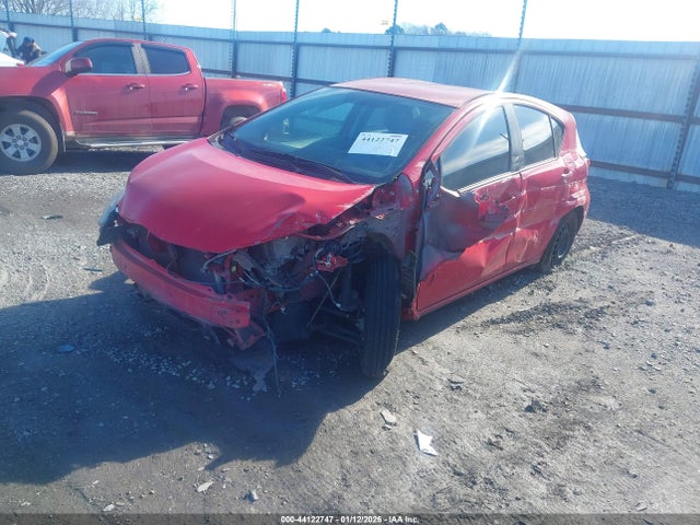 2013 TOYOTA PRIUS C JTDKDTB36D1032084 Photo 1