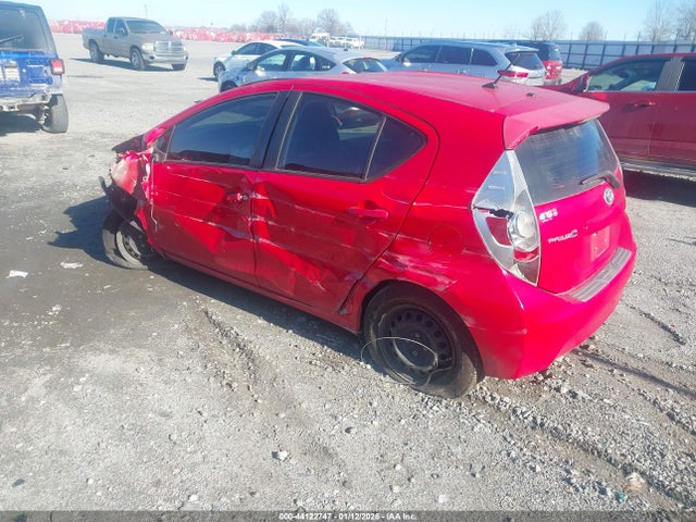 2013 TOYOTA PRIUS C JTDKDTB36D1032084 Photo 2