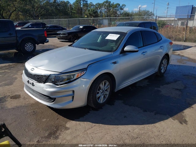 2016 Kia Optima Lx მანქანა იყიდება აუქციონზე, vin: 5XXGT4L35GG019462, აუქციონის ნომერი: 44122757