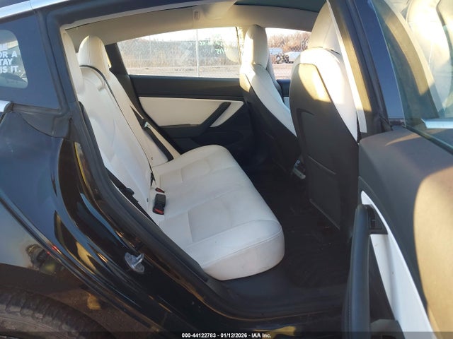 5YJ3E1EB9JF171041 Tesla Model 3 Long Range/performance