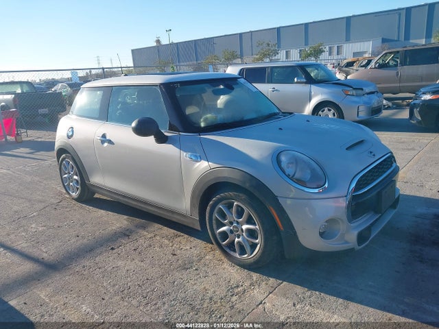 2015 MINI HARDTOP WMWXP7C57F2A33763 Photo 0