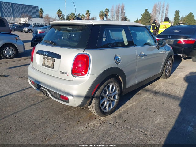 2015 MINI HARDTOP WMWXP7C57F2A33763 Photo 3