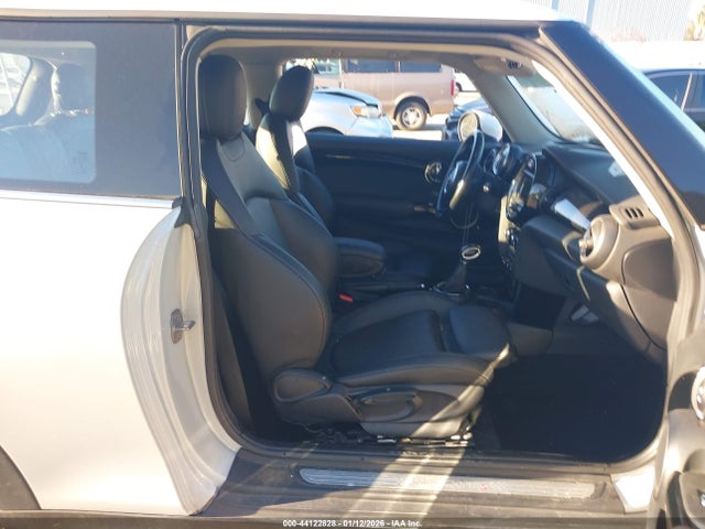 2015 MINI HARDTOP WMWXP7C57F2A33763 Photo 4