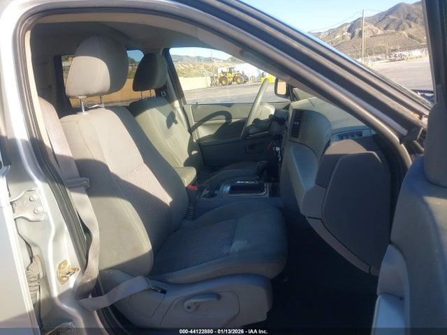 2007 JEEP GRAND CHEROKEE 1J8GR48K17C554960 Photo 4
