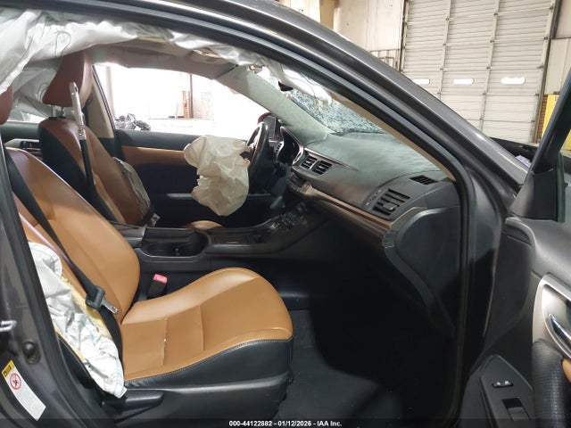 44122882 :رقم المزاد ، JTHKD5BHXF2220836 vin ، 2015 Lexus Ct 200h مزاد بيع