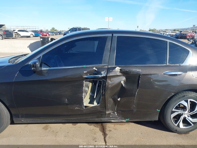 Honda ACCORD LX 2016 1HGCR2F49GA119132 Image 31