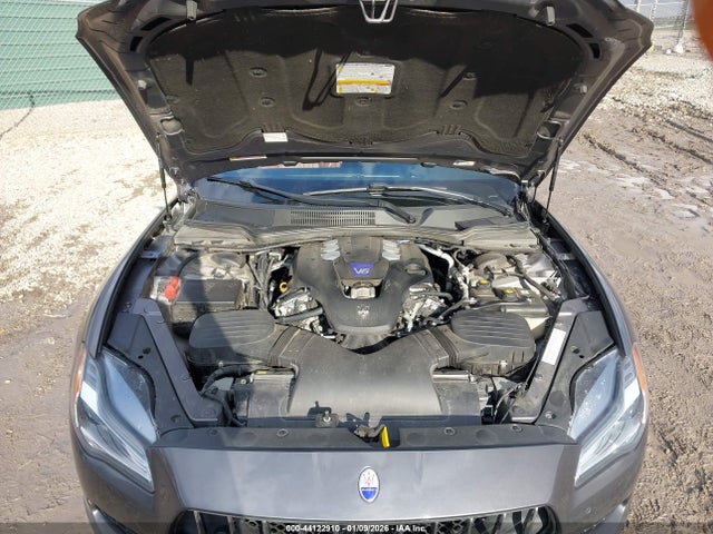 2018 MASERATI QUATTROPORTE ZAM56YRA2J1295009 Photo 9