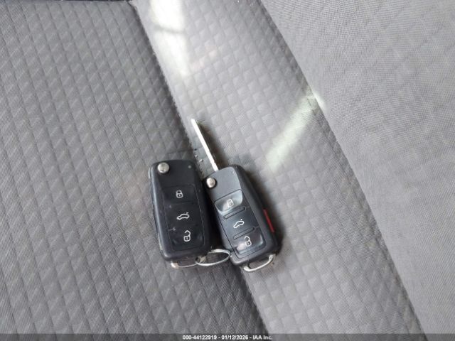 2018 VOLKSWAGEN JETTA 3VW2B7AJ4JM228209 Photo 10