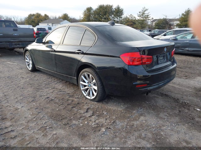 44122925 :رقم المزاد ، WBA8E5G56JNU48134 vin ، 2018 Bmw 320i Xdrive مزاد بيع