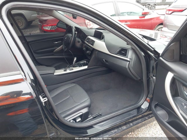 44122925 :رقم المزاد ، WBA8E5G56JNU48134 vin ، 2018 Bmw 320i Xdrive مزاد بيع