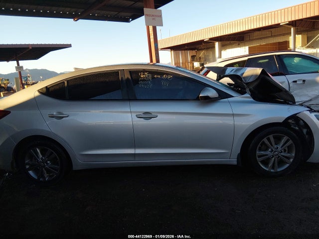 5NPD84LF4JH291625 Hyundai ELANTRA SEL