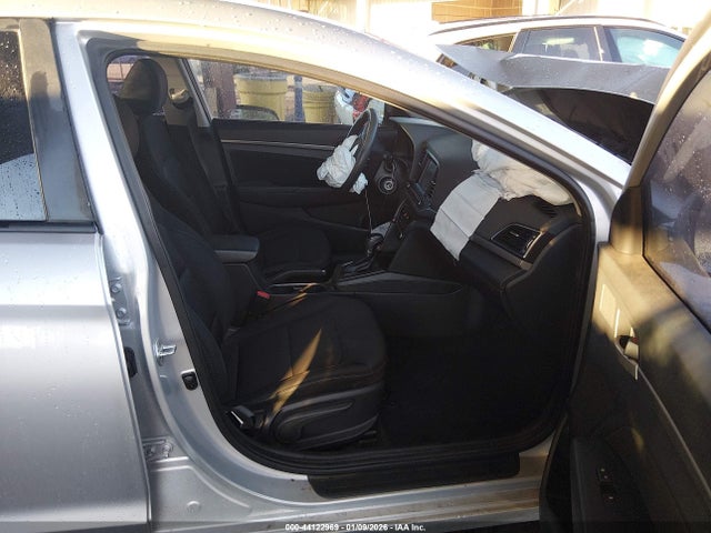 5NPD84LF4JH291625 Hyundai ELANTRA SEL