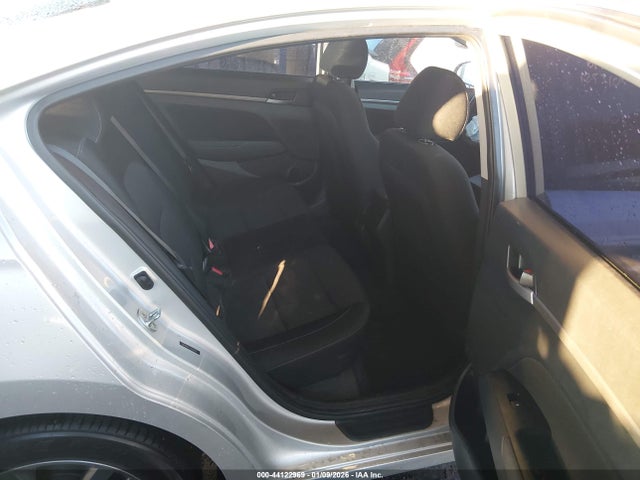 5NPD84LF4JH291625 Hyundai ELANTRA SEL