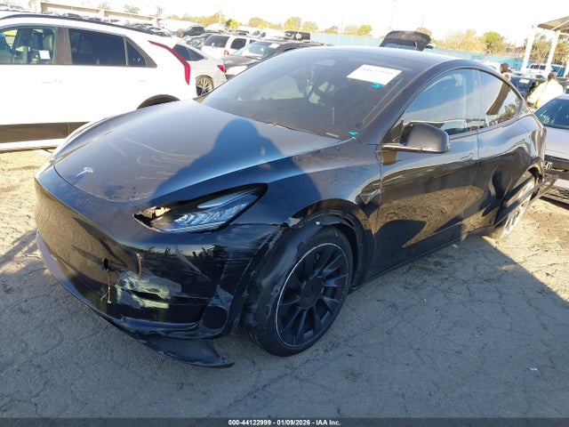 2023 TESLA MODEL Y 7SAYGDEE5PA106076 Photo 1
