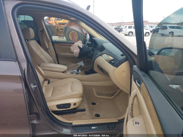 44123033 :رقم المزاد ، 5UXWX9C59E0D26535 vin ، 2014 Bmw X3 Xdrive28i مزاد بيع
