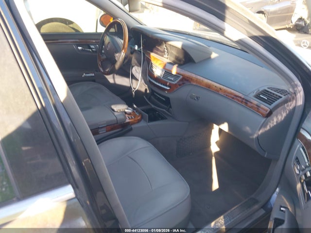 2009 MERCEDES-BENZ S 550 WDDNG71X89A274632 Photo 4