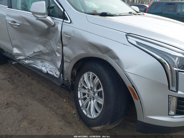 2018 CADILLAC XT5 1GYKNARS5JZ110165 Photo 5