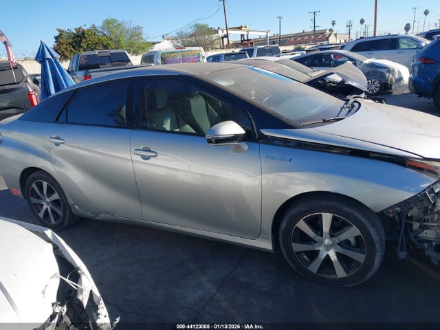 Toyota Mirai 2017 JTDBVRBD9HA002902 Image 13