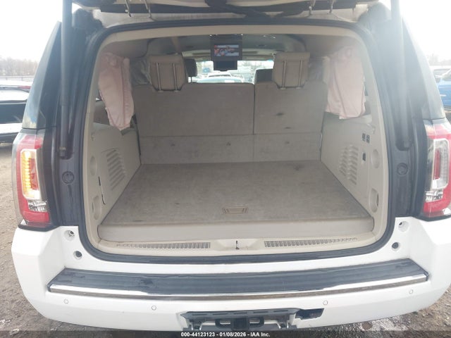 Продаж на аукціоні авто 2019 Gmc Yukon Xl Denali, vin: 1GKS1HKJ0KR178102, номер лоту: 44123123