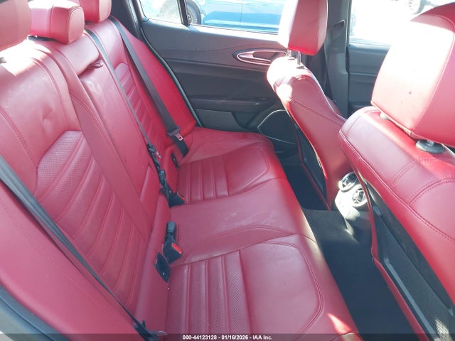 2023 ALFA ROMEO GIULIA ZARFAMAN5P7671308 Photo 7