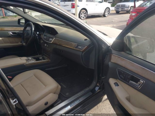 2011 MERCEDES-BENZ E 350 WDDHH8HB2BA398282 Photo 4