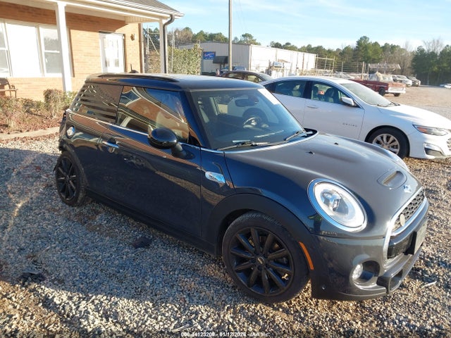 2018 MINI HARDTOP WMWXP7C56J2A46979