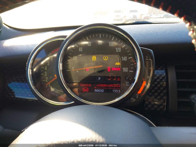 2018 MINI HARDTOP WMWXP7C56J2A46979 Photo 6