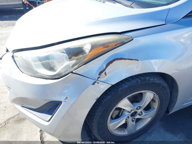 5NPDH4AE8EH496574 Hyundai ELANTRA SE