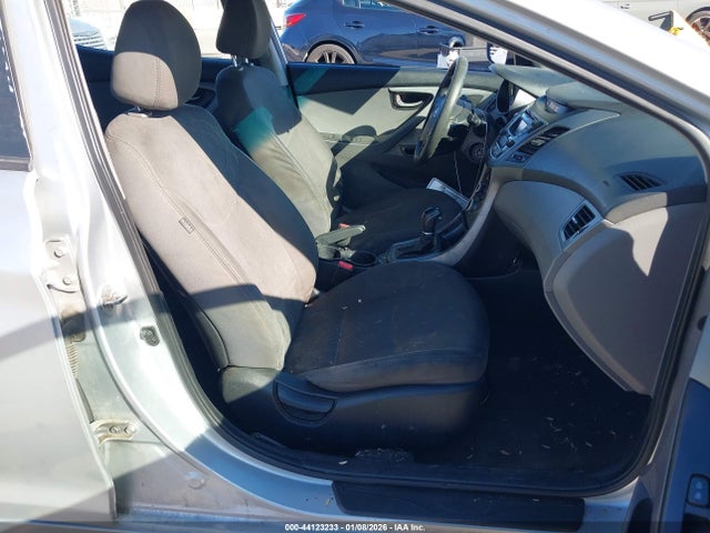 5NPDH4AE8EH496574 Hyundai ELANTRA SE