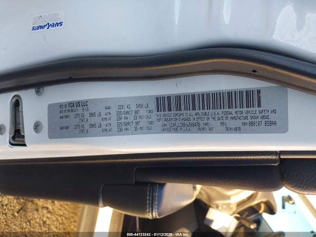 1C4PJLCB8HW508476 Jeep Cherokee Latitude Fwd