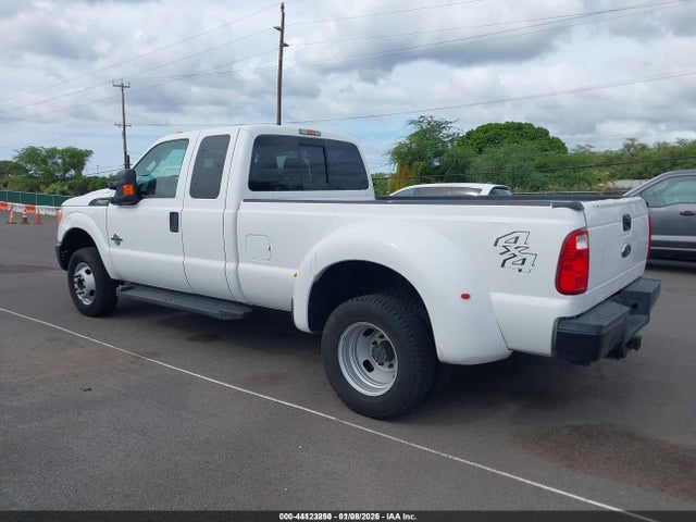 44123250 :رقم المزاد ، 1FT8X3DT0FED59980 vin ، 2015 Ford F-350 Xl مزاد بيع