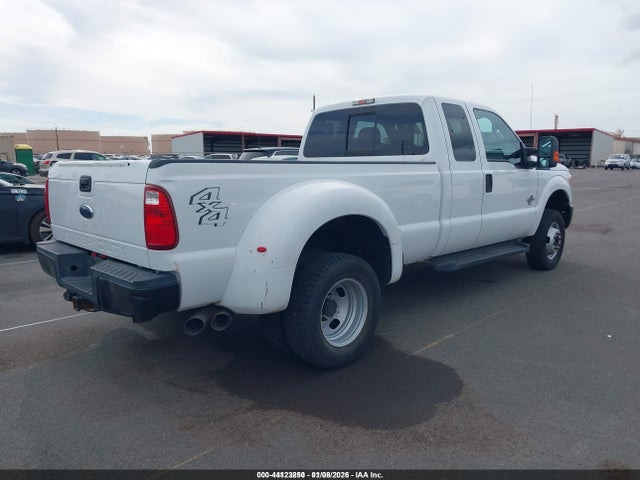 44123250 :رقم المزاد ، 1FT8X3DT0FED59980 vin ، 2015 Ford F-350 Xl مزاد بيع