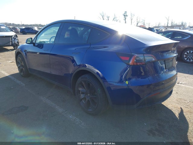 2022 TESLA MODEL Y 7SAYGDEE6NA019607 Photo 2