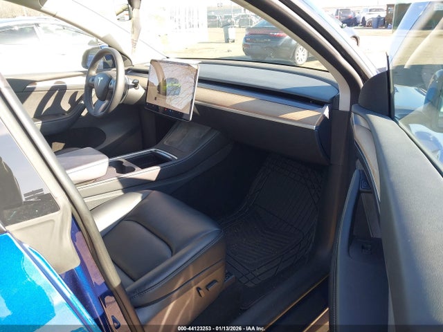 2022 TESLA MODEL Y 7SAYGDEE6NA019607 Photo 4