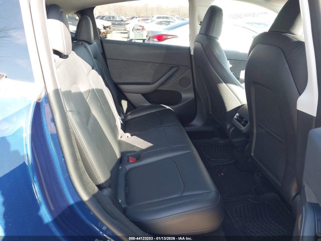 2022 TESLA MODEL Y 7SAYGDEE6NA019607 Photo 7