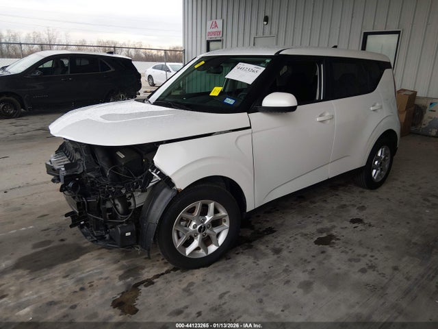 KNDJ23AU6S7937981 KIA SOUL LX
