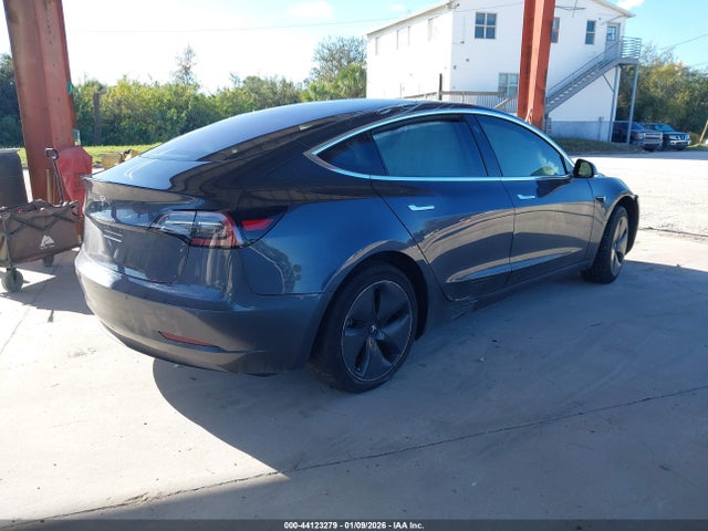 2018 TESLA MODEL 3 5YJ3E1EA3JF025757 Photo 3