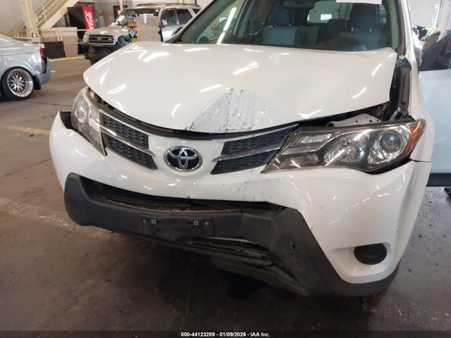 Toyota RAV4 LE 2015 JTMBFREV5FD163566 Image 6